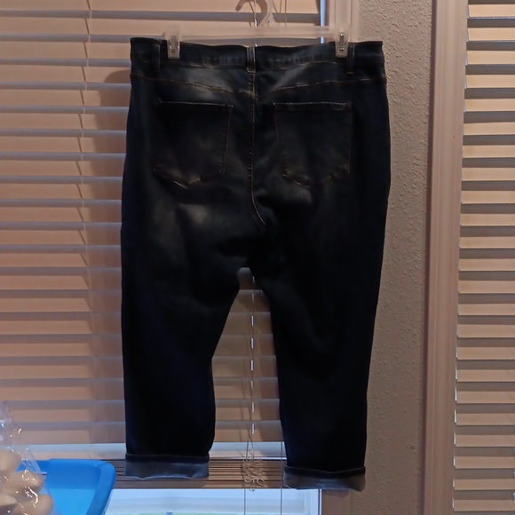 20W capri jeans - Picture 3 of 3